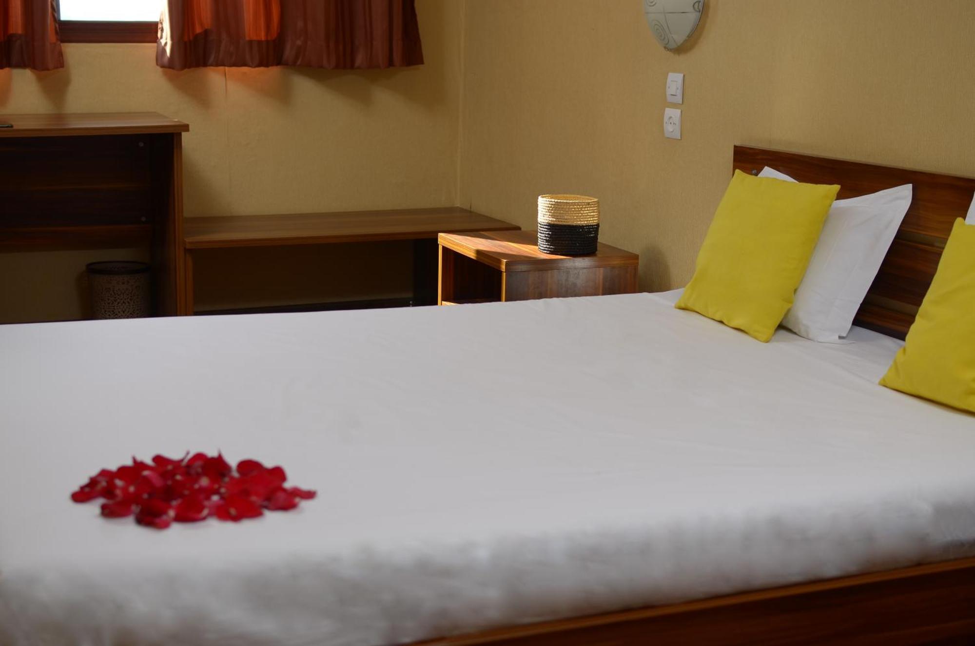 Hotel Le Pousse Pousse Antananarivo Kültér fotó